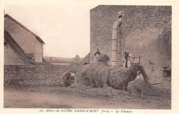 Vitreux     39        Abbaye Notre Dame D'Acey.  La Fenaison   (voir Scan) - Sonstige & Ohne Zuordnung