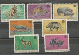 GUINEE  SERIE COMPLETE  ANNEE 1968    N°335/362  NEUVE   THEME FAUNE AFRICAINE  COTE  6  EUROS. - Guinea (1958-...)