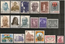 India/Inde: Piccolo Lotto Di 18 Pezzi, Small Lot Of 18 Pieces,petit Lot De 18 Pièces - Verzamelingen & Reeksen
