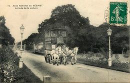 Le Vesinet * Arrivée De La Voiture * Diligence * Asile National - Le Vésinet