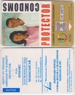 130/ Madagascar; P13. Protector Condoms, 100 Ut. - Madagascar