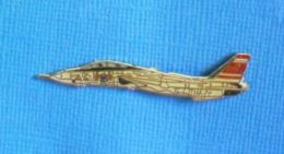 1 PIN'S //  ** McDONNEL DOUGLAS FA-18 HORNET / US NAVY / AVION DE COMBAT MULTIRÔLE  ** - Avions