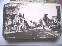 Nederland Holland Pays Bas Ede Met Fietsers Op Stationsweg 1965 - Ede