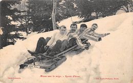 Morez       39        Sports D'hiver  Un Bobsleigh        ( Voir Scan) - Morez