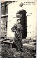 FOLKLORE - Au Pays Basque - Basquaise à La Fontaine - Personnages