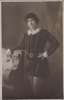 Fêtes - Carnaval - Carte-photo - Jeune Fille Déguisement - Jeune Noble - Février 1920 - Mode - Karneval - Fasching