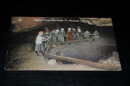 16064-          KENTUCKY, MAMMOTH CAVE, MINERVA DOME, SIDE SADDLE PIT - Mammoth Cave