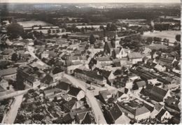 Luche Pringe Vue Générale Aérienne Sur Centre Village Avec La Place Et L'Eglise CPSM Grand Format - Luche Pringe