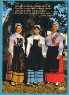 Trois Filles De Chez Nous Costumées Pour La Fête... Groupe Folklorique Les Gâs Du Berry - NOHANT-en-BERRY - Musique