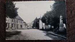 CPSM CLEFMONT HTE MARNE PLACE DE L HOTEL DE VILLE ENTREE DU CHATEAU ED H BRUNOT 1956 MONUMENT AUX MORTS ? - Clefmont