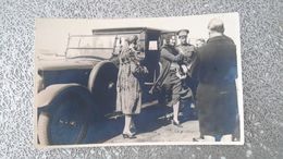 CARTE PHOTO - EVERE -  AERODROME - REINE ASTRID ET ROI BAUDOIN - FAMILLE ROYALE BELGE - AUTOMOBILE - VOITURE - BELGIQUE - Evere