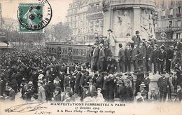 Thème Manifestations:  Manifestations Ferreristes A Paris   Cortège Place Clichy A Paris   ( Voir Scan) - Betogingen