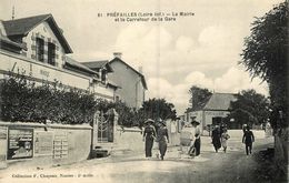 Préfailles * La Mairie Et Le Carrefour De La Gare * Café De La Gare - Préfailles