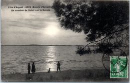 33 ARES - Un Coucher De Soleil Sur Le Bassin   * - Arès