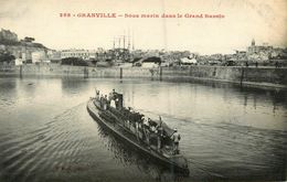 Granville * Sous Marin Dans Le Grand Bassin * Bateau De Guerre Marine - Granville