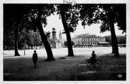 Brive * L'esplanade Et Le Théatre * Place - Brive La Gaillarde