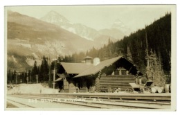 Ref 1375 - Early Real Photo Postcard - Glacier Railway Station - British Columbia Canada Rockies - Autres & Non Classés