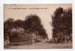 - CPA THARON-PLAGE (44) - Avenue De Nantes, Vers La Mer (avec Personnages) - Edition Chapeau N° 58 - - Tharon-Plage