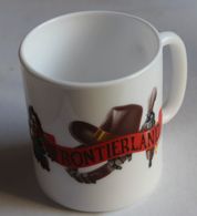 Mug Vintage Publicitaire ESSO Euro Disney Frontierland Arcopal France - Tasas