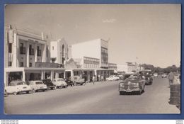 NOTHERN RHODESIA ( NOW ZAMBIA ) LIVINGSTONE - CAPITOL THEATRE THEATER - CARS - OLD REAL PHOTO POSTCARD - Zambie