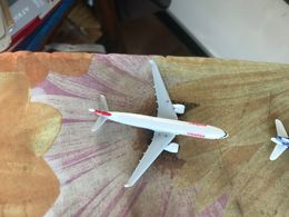 STUPENDO MODELLINO AIRBUS 330 SWISS - Non Classificati