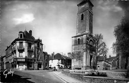 Nort Sur Erdre * Rue Des Martyrs Du Maquis Et Place De L'église - Nort Sur Erdre