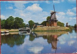 Nederland Holland Pays Bas Dokkum Met Bolwerk En Molens Windmolen Windmill Moulin A Vent - Dokkum