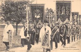 27-ENVIRONS DE BERNAY- FRERES DE CHARITE EN PROCESSION - Bernay