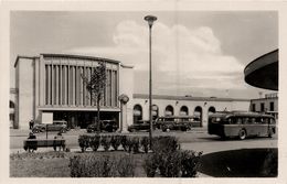 Caen * La Gare * Autobus * Automobile Ancienne * Le Parvis - Caen