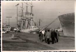 ! DDR Kreuzfahrtschiff MS Völkerfreundschaft, 3 Fotos Format 10 X 7 Cm, Rostock Warnemünde, Cruise Ship - Steamers