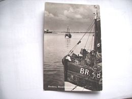 Nederland Holland Pays Bas Breskens Met Vissersboot BR 48 - Breskens