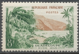 Série Touristique. Rivière Sens, à La Guadeloupe 8f. Vert Et Ocre. Neuf Luxe ** Y1125 - Nuovi