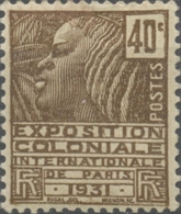 Exposition Coloniale Internationale De Paris (1931).  "Femme Fachi".  40c. Sépia Neuf Luxe ** Y271 - Unused Stamps