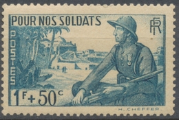 Pour Nos Soldats. Marsouin Et Village Africain. 1f. + 50c. Vert-bleu Neuf Luxe ** Y452 - Nuovi