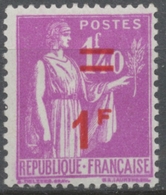 Timbres De 1932-38 Avec Nouvelle Valeur. Type Paix.  1f. Sur 1f. 40 Lilas (371) Neuf Luxe ** Y484 - Unused Stamps