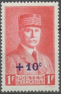 Au Profit Du Secours National. Timbre N° 472, Avec Surcharge Violette +10c. Sur 1f. Rose Carminé Neuf Luxe ** Y494 - Unused Stamps