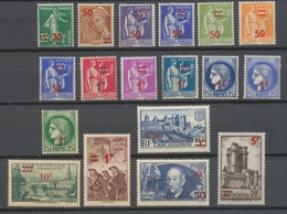 Série Timbres De 1932-38 Avec Nouvelle Valeur En Surcharge Rouge. N°476 à 493 Neuf Luxe ** Y493S - Unused Stamps