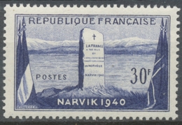 12e Anniversaire De La Bataille De Narvik Le Monument  Soldats Et Marins Français. 30f. Bleu-violet. Neuf Luxe ** Y922 - Neufs