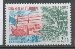 Service N°77 Conseil De L' Europe 2f Vert Carmin, Bleu-vert ZS77 - Ongebruikt