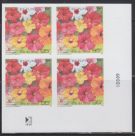 WALLIS & FUTUNA (1993) Hibiscus. Imperforate Corner Block Of 4. Scott No 445, Yvert No 466. - Non Dentellati, Prove E Varietà