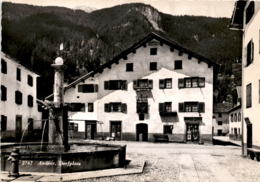 Andeer - Dorfplatz (2767) * 13. 6. 1951 - Andeer