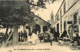 La Bernerie En Retz * La Place Du Marché * Table D'hôte Hôtel - La Bernerie-en-Retz