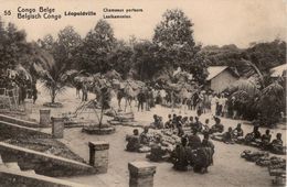 CPA CONGO BELGE - LEOPOLDVILLE - CHAMEAUX PORTEURS- SCENE DE VILLAGE  - NEUVE - NON CIRCULEE - ENTIER POSTAL. - Congo Belge