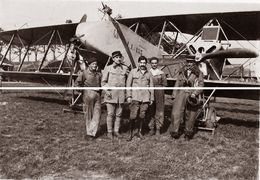 AEROPLANE ALENTOURS DE REIMS CHAMPAGNE (tirage Photo Moderne D Aprés Plaque Photo Anciennes ) - Airmen, Fliers