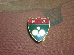 Insigne De Boutonnière émaillée PS Club De Pétanque Jeu De Boules Par Moutereau Bon Etat - Petanca