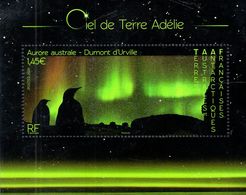 TAAF - 2020 - Heaven Of Earth Adélie - Aurora Australe - Mint Souvenir Sheet With 3D Effect And Varnish - Neufs