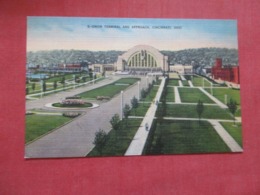 Union Terminal  & Approach Cincinnati  Ohio   Ref 4190 - Cincinnati