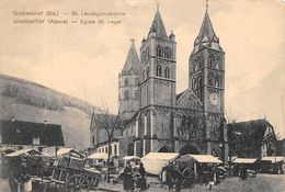 Guebwiller          68       Le Marché Et L'église          (voir Scan) - Guebwiller