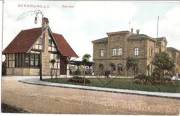 BERNBURG Saale Anhalt Bahnhof Color Belebt 31.3.1911 Gelaufen - Bernburg (Saale)