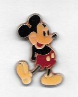 Pin's  BD , Cinéma, DISNEY,  MICKEY  Verso  WALT  DISNEY  PRODUCTIONS - Disney